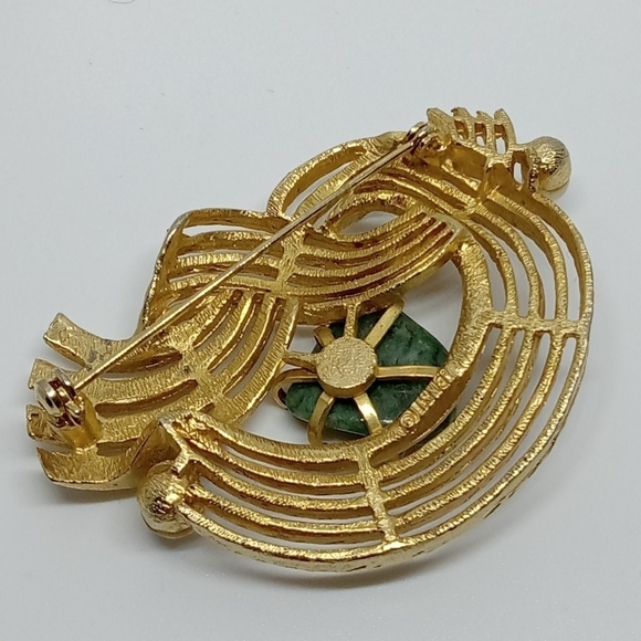 * vintage signed Lisner jade and faux pearls gold tone brooch pin - Picture 3 of 5
